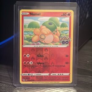 Numel (Ditto) 013/078 Unpeeled Reverse Holo Pokémon GO